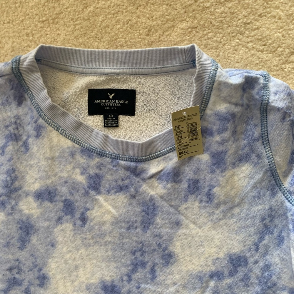 American Eagle sky blue tie dyed sweatshirt